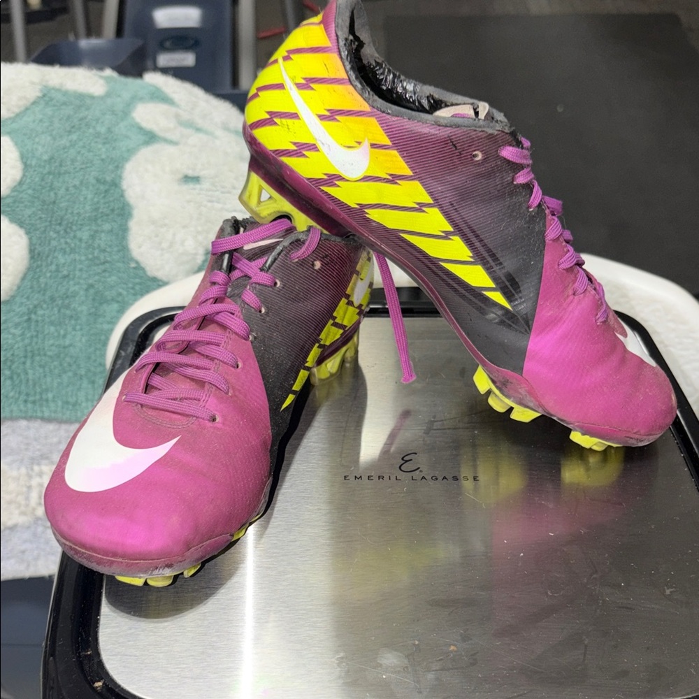 Nike Men's Vibrant Pink and Yellow Athletic Shoes